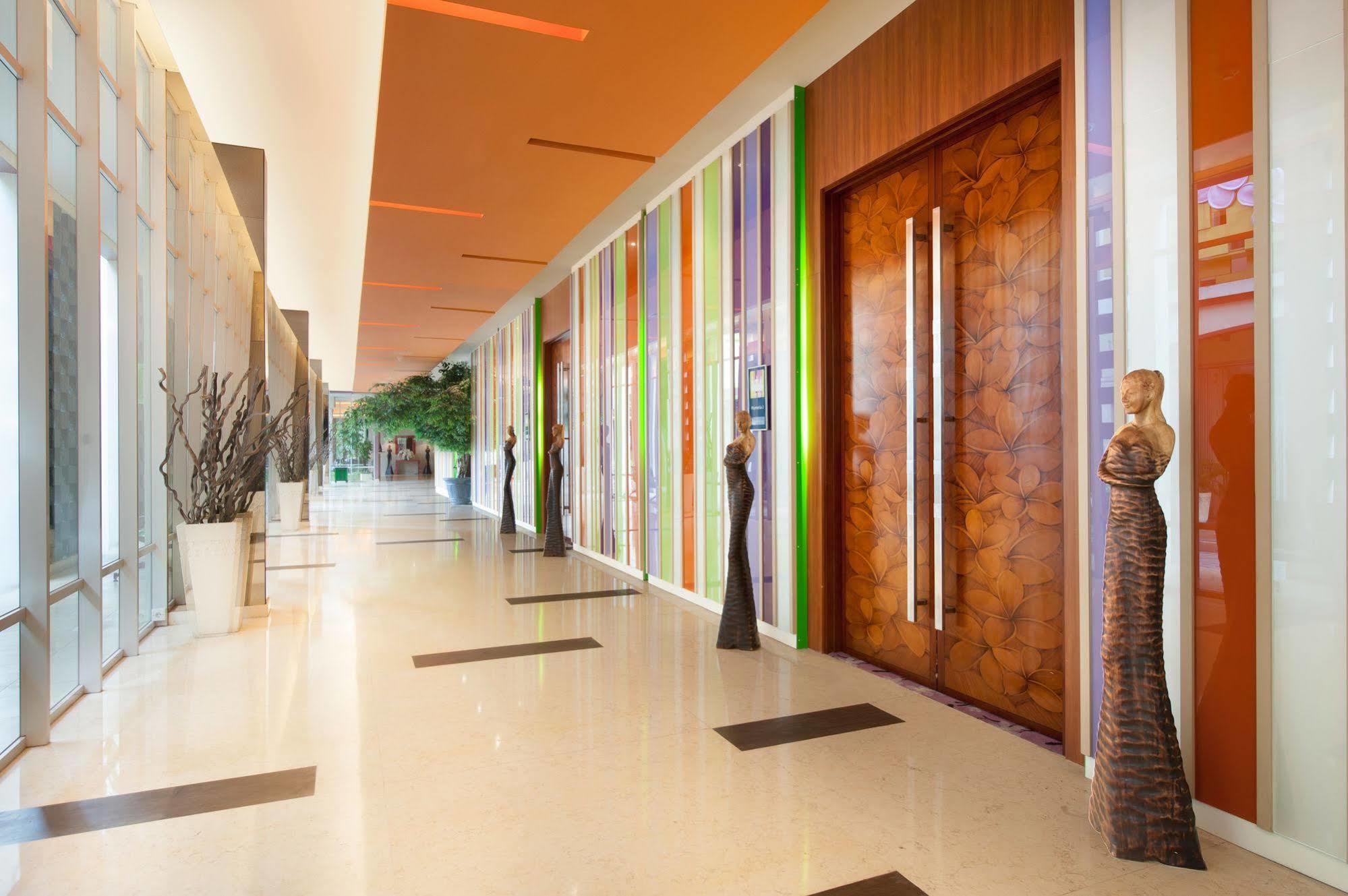 Ibis Styles Bali Denpasar Exterior foto